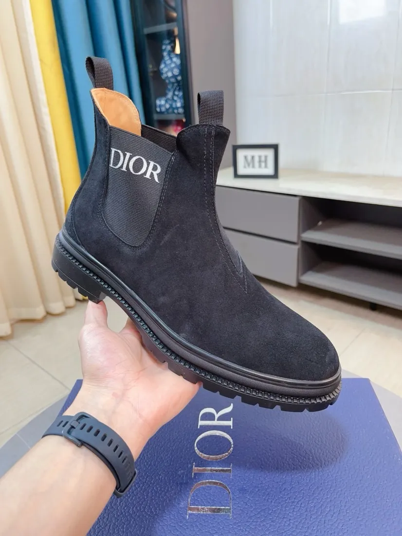Men's shoes 💰480🌹🌹[Dior] Dior high-top new imported first-layer frosted cowhide ➕Leather lining, designed by European and American masters, perfect shape to create counter quality, solid color raw and wear-resistant outsole, original quality, unique design and beauty, super versatile and very comfortable. High-end without losing taste, fashionable, cold-proof and warm! Absolute focus 38-44 size